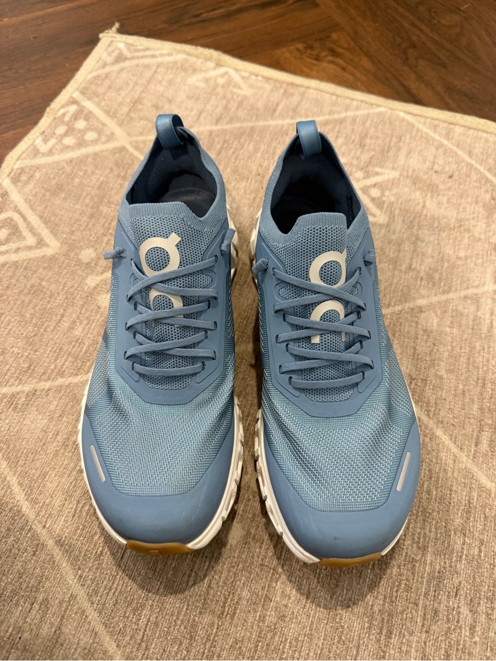 On Running women’s Sneakers in Dusty Blue with White Sole